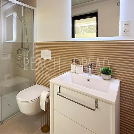 Amazing In Front Of The Sea - Splendid Apartment *
