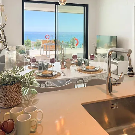 Amazing In Front Of The Sea - Splendid Apartment *